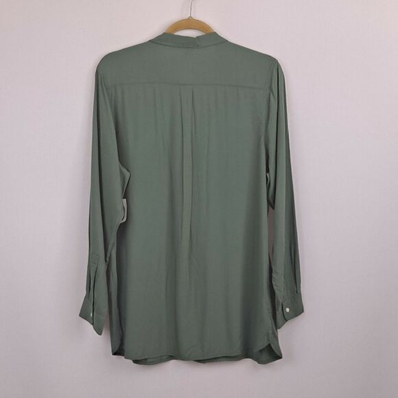 Ladies button front Blouse NWT - Picture 10 of 12
